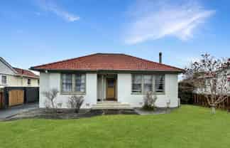 110 Savage Crescent, West End