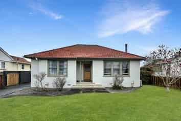 110 Savage Crescent, West End