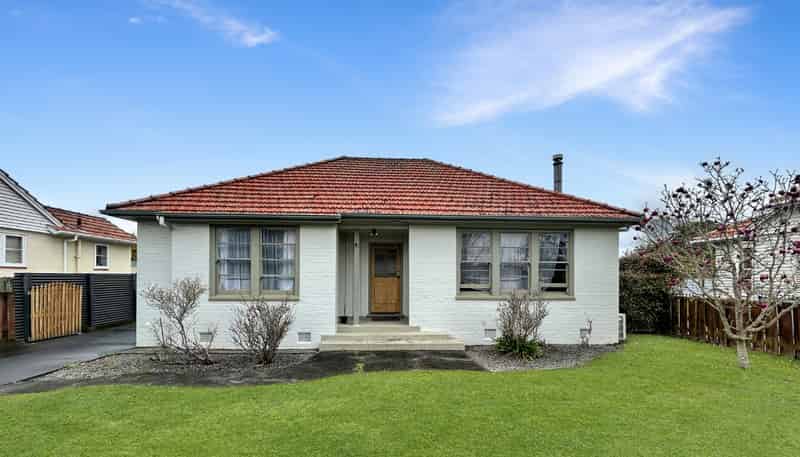 110 Savage Crescent, West End