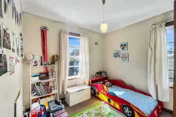 110 Savage Crescent, West End