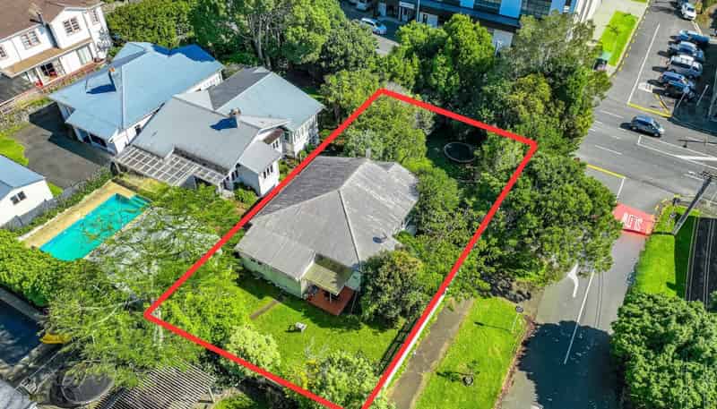 27A Lloyd Avenue, Mount Albert