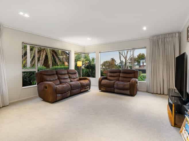 5 Optimist Place, West Harbour