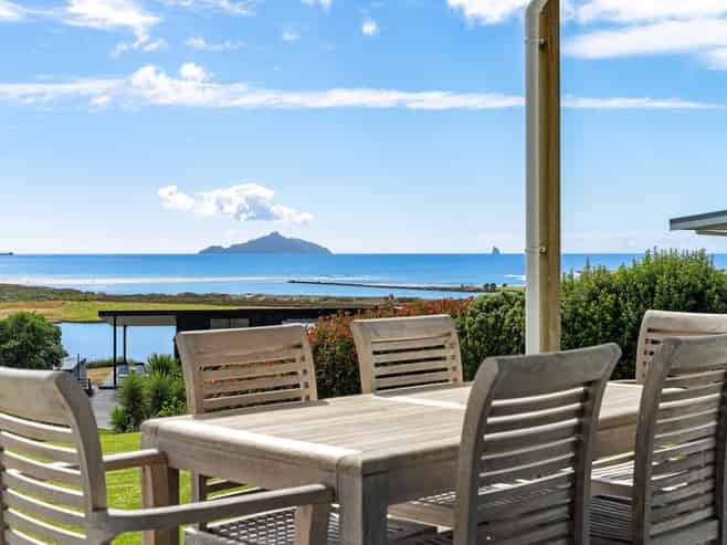 11C Seascape Crescent, Waipu