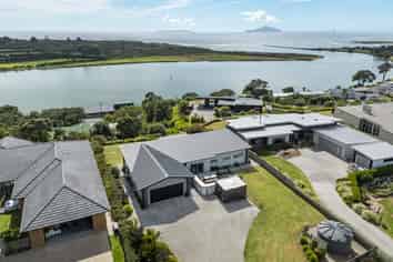 11C Seascape Crescent, Waipu