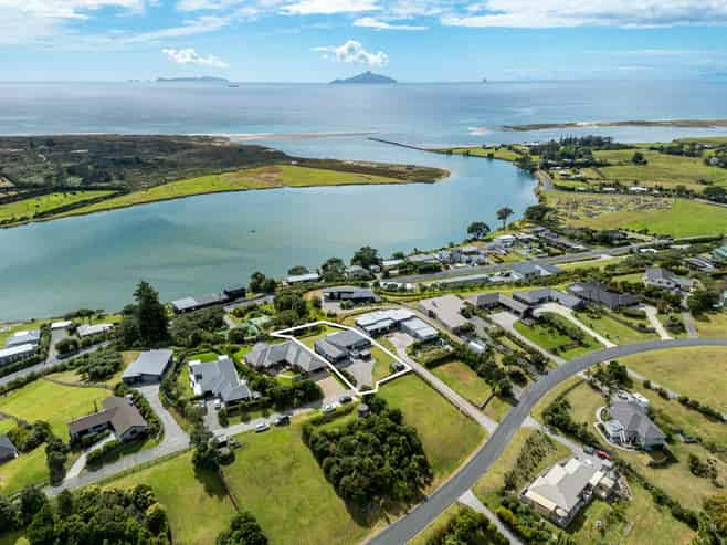 11C Seascape Crescent, Waipu