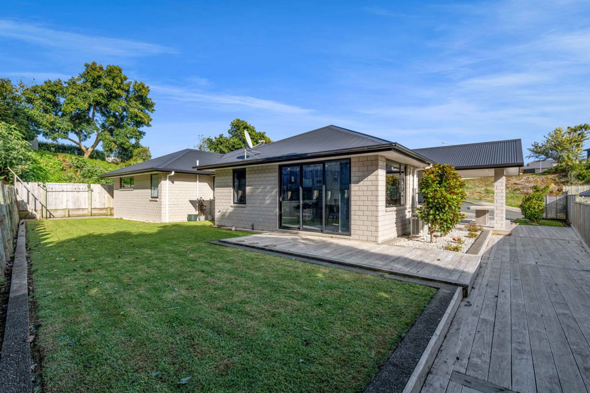 SPACIOUS FAMILY LIVING IN A QUIET CUL-DE-SAC - Widok 2