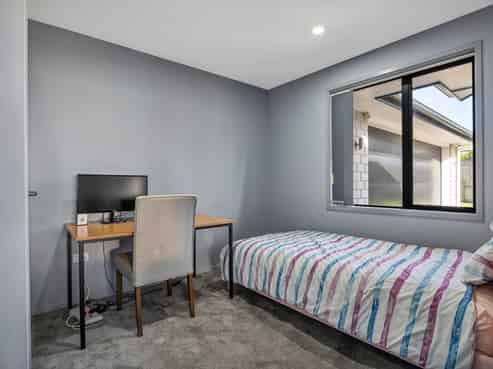 2 Frederick Place, Whalers Gate