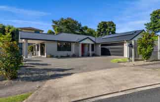 2 Frederick Place, Whalers Gate