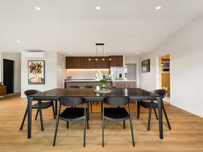 10 Onyx Street, Albert Town