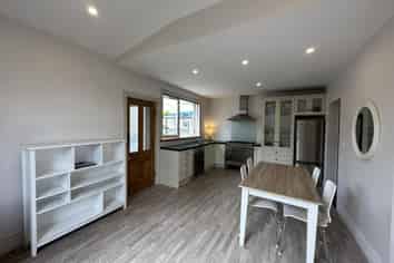 30 Russell Street, Dunedin Central