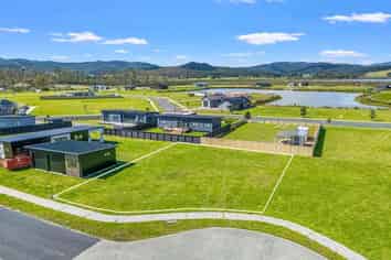 7 Riria Way, Matarangi