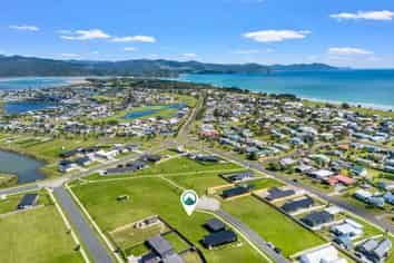 7 Riria Way, Matarangi