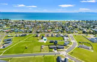 7 Riria Way, Matarangi