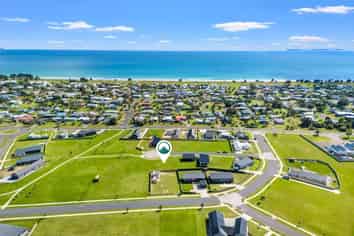 7 Riria Way, Matarangi