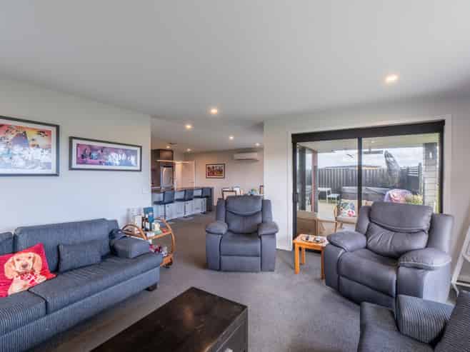 24 Chatham Rise, Seaward Bush