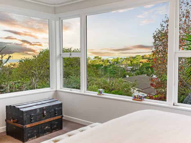 33 Peter Terrace, Castor Bay