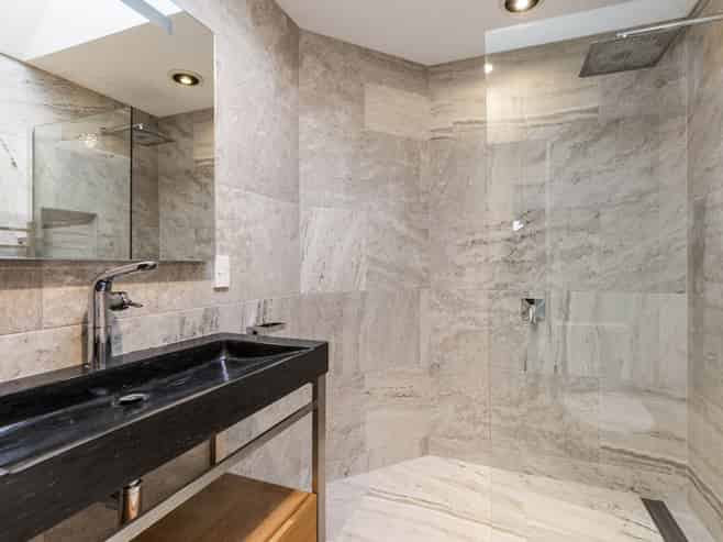 33 Peter Terrace, Castor Bay