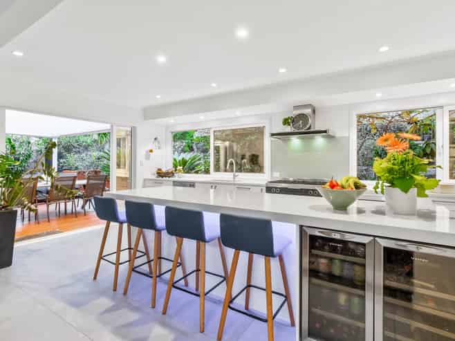 33 Peter Terrace, Castor Bay