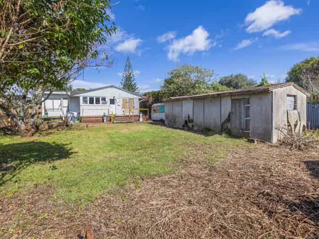 9 Muir Avenue, Mangere Bridge
