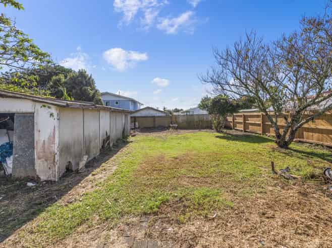 9 Muir Avenue, Mangere Bridge