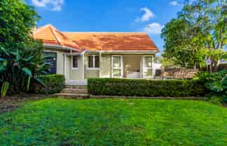 28A School Road, Kingsland