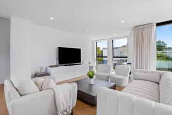 1/278 East Coast Road, Forrest Hill