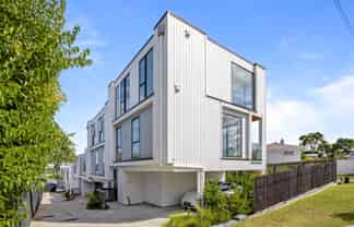 1/278 East Coast Road, Forrest Hill