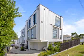 1/278 East Coast Road, Forrest Hill