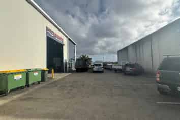 Ideal Warehouse on Arrenway