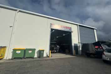 Ideal Warehouse on Arrenway