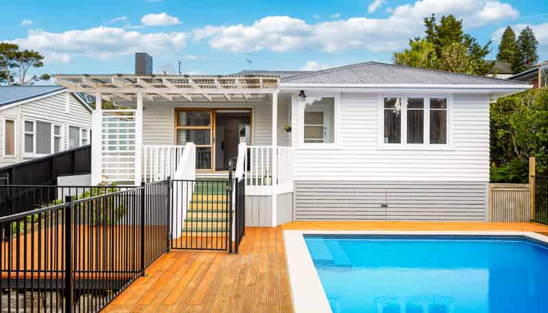 40 Pupuke Road, Hillcrest