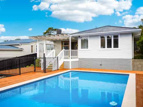 40 Pupuke Road, Hillcrest