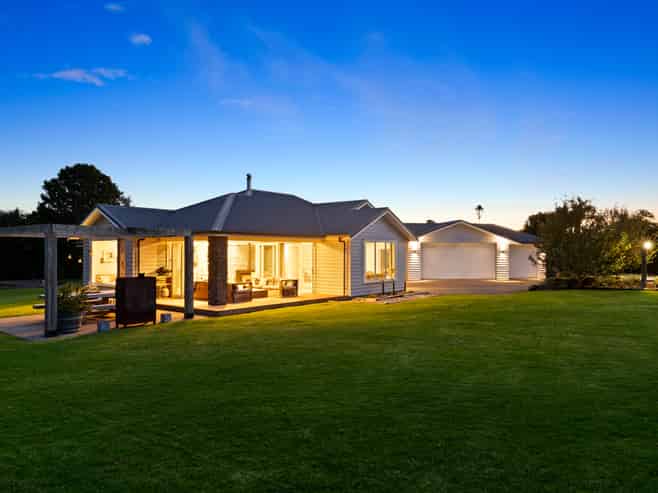 1557 Waiuku Road, Waiuku