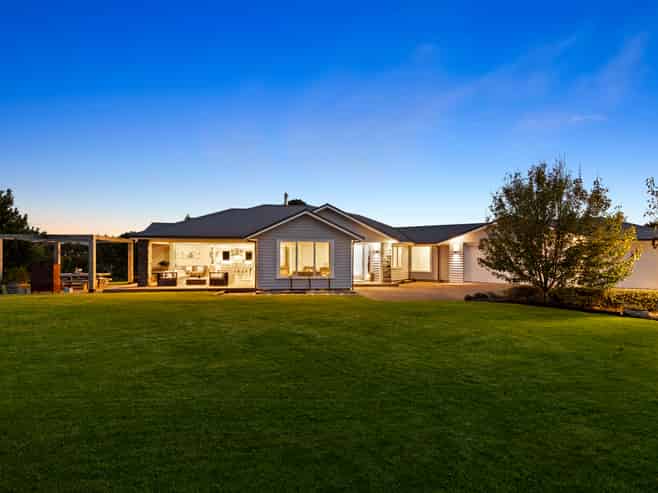 1557 Waiuku Road, Waiuku