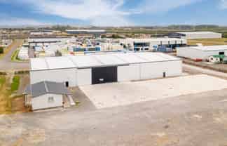 Quality clearspan industrial warehouse for lease