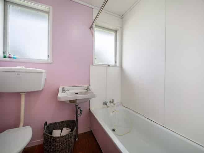 80 Riverpark Crescent, Henderson