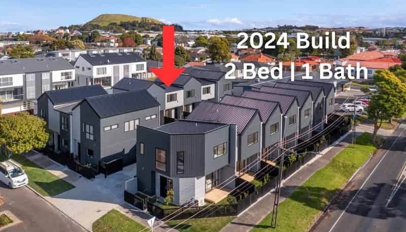 5/1 Holland Avenue, Point England