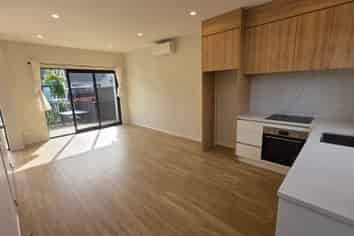 5/1 Holland Avenue, Point England