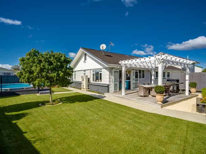 35 Holyrood Street, Taradale