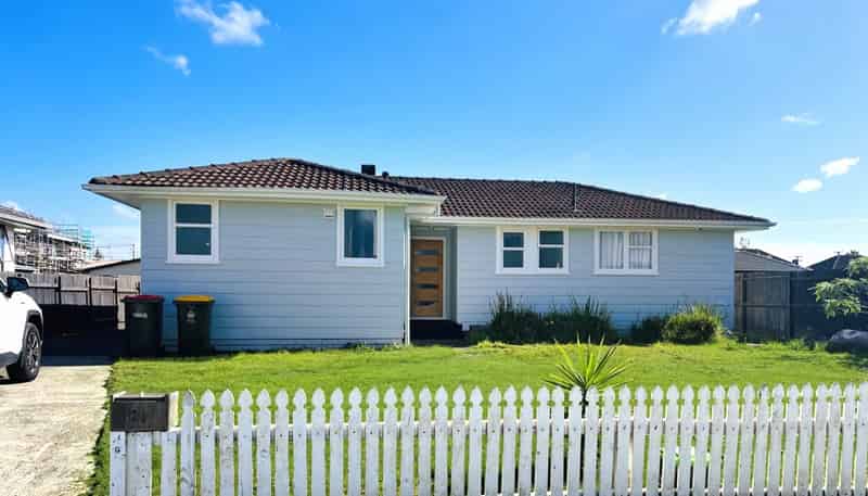 26 Courtenay Crescent, Mangere East