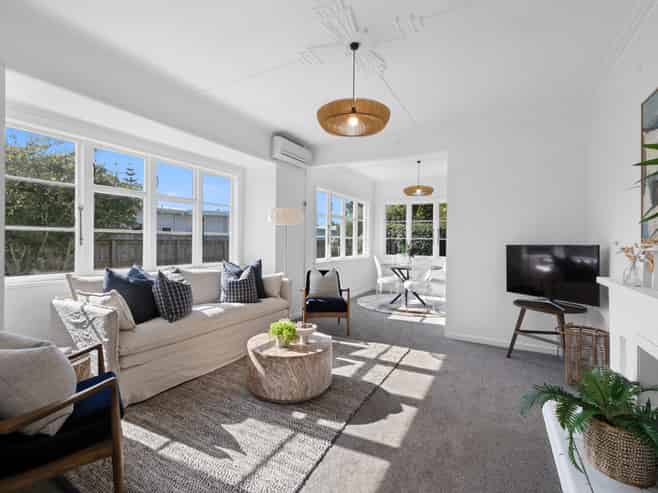 9D Paynters Avenue, Strandon