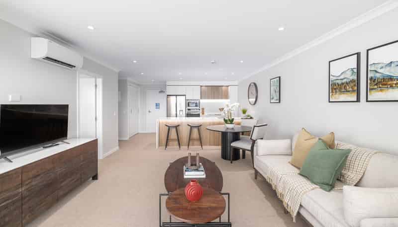 11 Commodore Drive, Lynfield