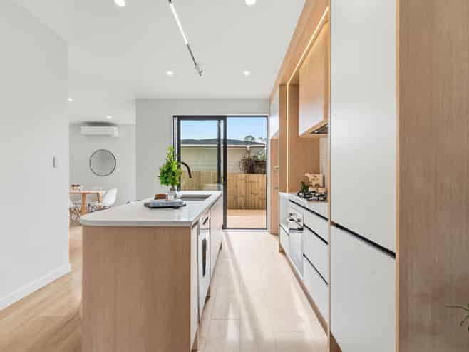 1-4/6 Allington Road, Massey