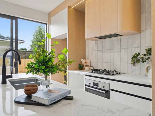 1-4/6 Allington Road, Massey