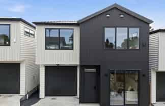 1-4/6 Allington Road, Massey