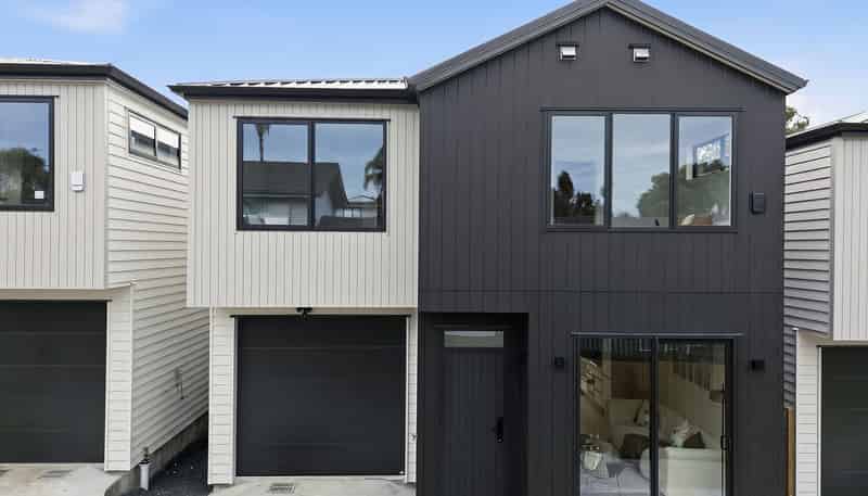 1-4/6 Allington Road, Massey