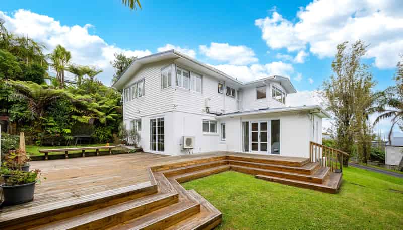 62 Peter Terrace, Castor Bay