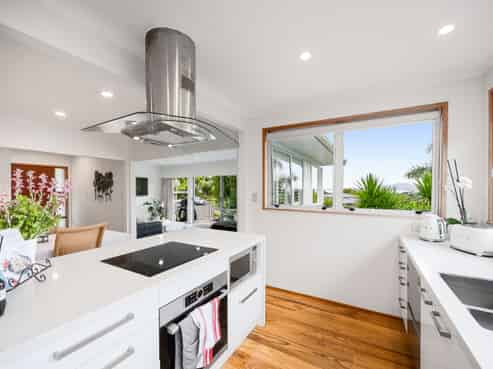 62 Peter Terrace, Castor Bay
