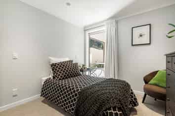 11 Commodore Drive, Lynfield