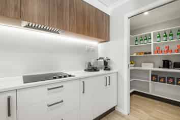 11 Commodore Drive, Lynfield